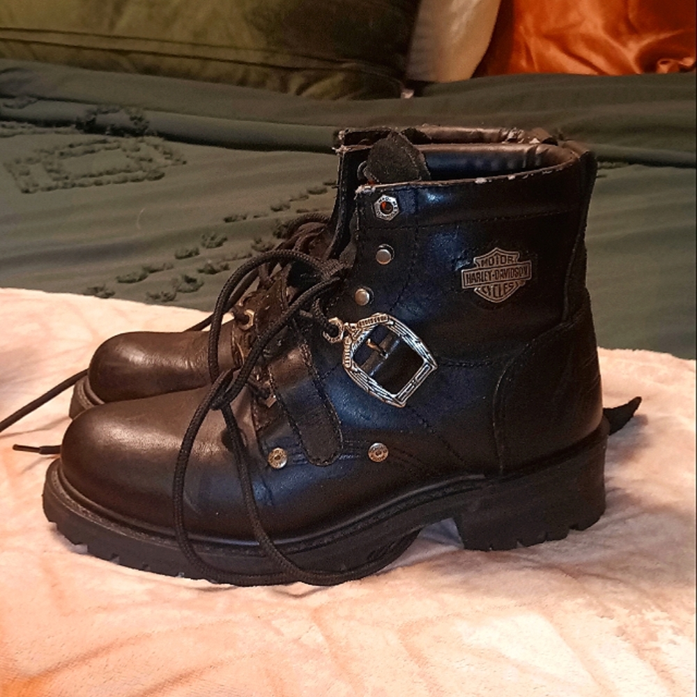Woman's Harley Davidson Boots  BOX INCLUDED